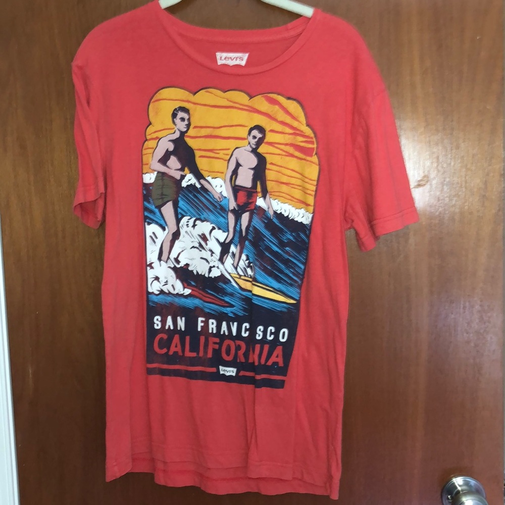 Red tee